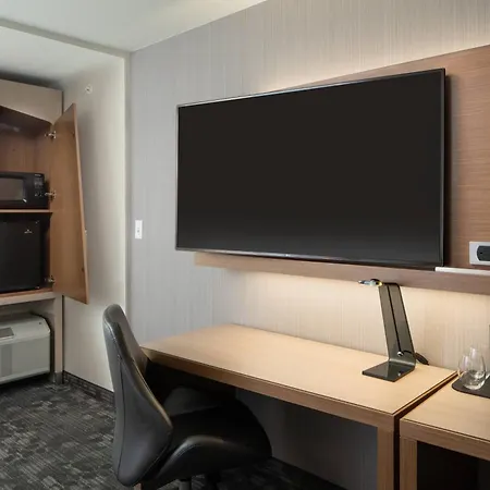 Courtyard By Marriott Lafayette South