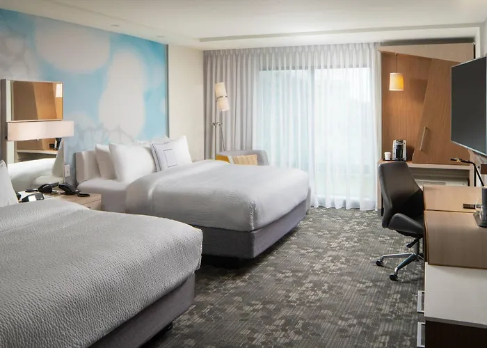 Hotel Courtyard By Marriott South 3*