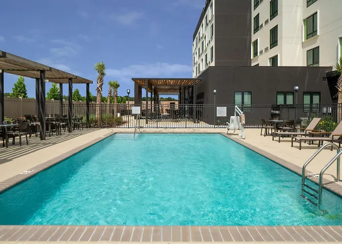 Courtyard By Marriott South Hotel Lafayette