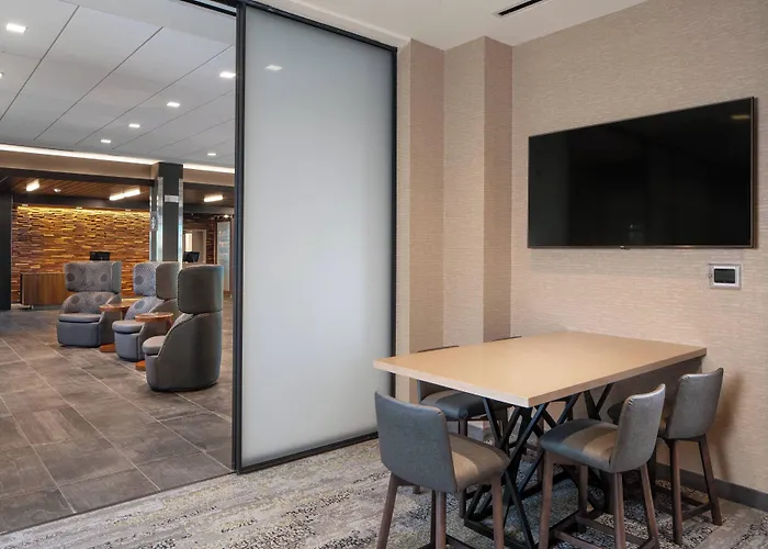 Courtyard By Marriott South Hotel 3*
