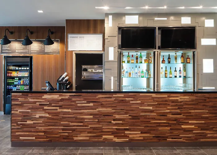 Courtyard By Marriott South Hotel 3*